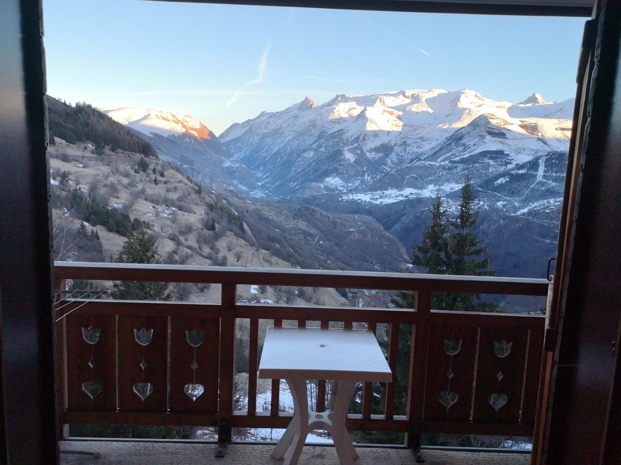 Studio Coin Montagne A Auris En Oisans Avec Vue Magnifique Εξωτερικό φωτογραφία
